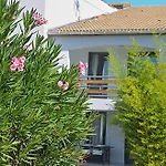 Janus Ardeche Otel *