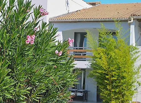 Janus Ardeche Hotell *